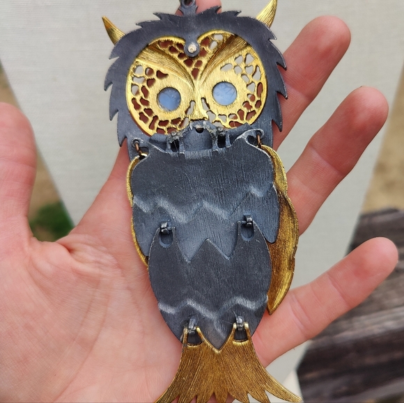 🦉 Vintage 1960s Articulated Owl Pendant Necklace With Blue Moonglow Eyes - Picture 5 of 12